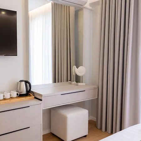 E'lux Seaside Apartment